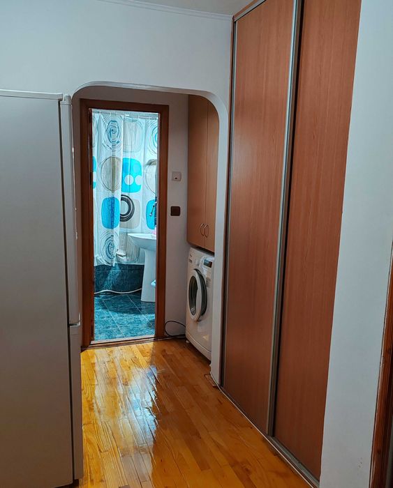 Închiriez apartament cu două camere
