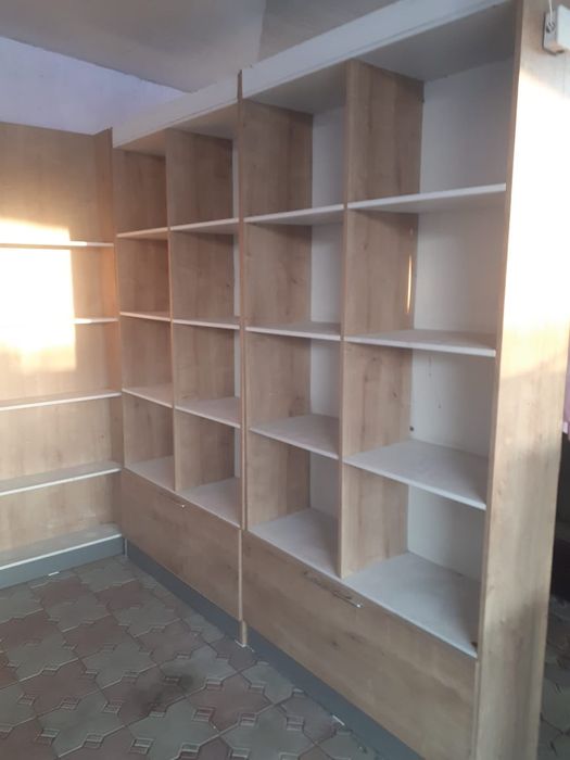 Шкафы,полки,стойки