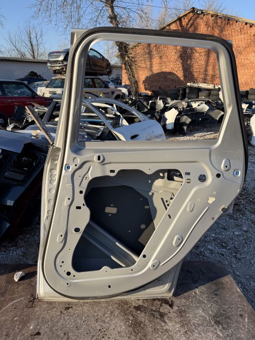 Врата BMW X1 U11