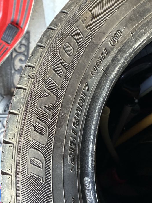 Anvelope Dunlop vara 215/60 R17o