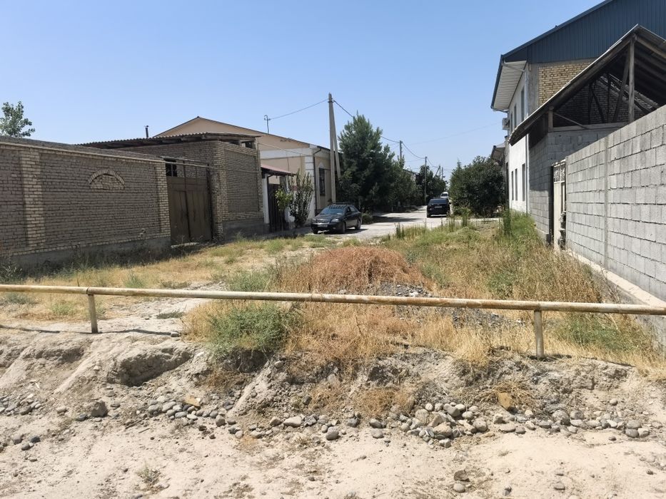 Боғишамол даҳасида Қуруқ ер сотилали