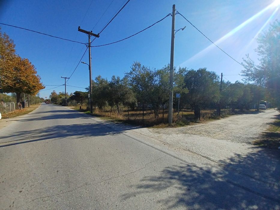 Продава ТОП парцел 300м2 на пътя към плажа Паралия Врасна,Гърция