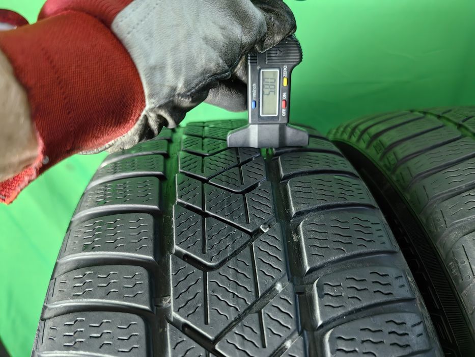 225/60R18  Pirelli sottozero 3 stare foarte buna