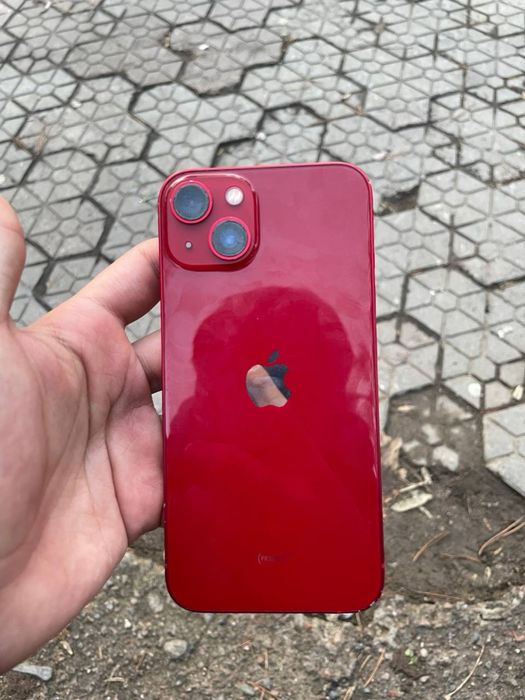 Iphone 13 красный