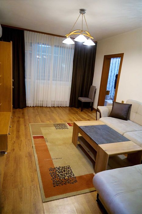 Продава се Тристаен апартамент в Пловдив, Гагарин - 85 кв.м за 1918 €/кв.м - Снимка #3