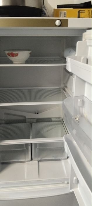Холодильник индезит в отличном состаянии