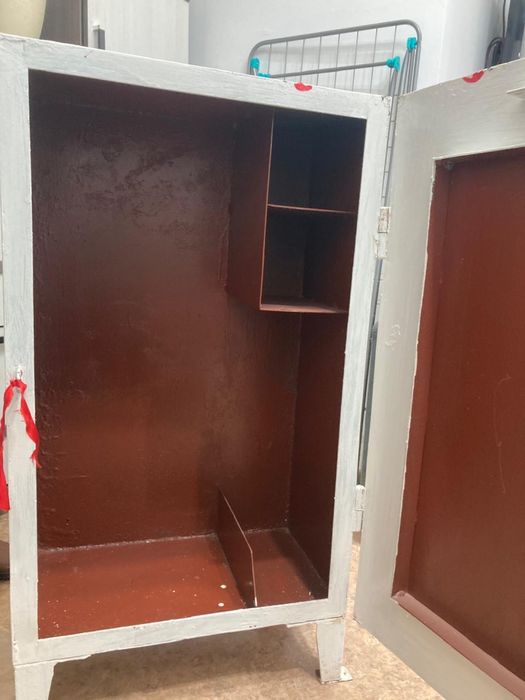 Продам сейф металическиц