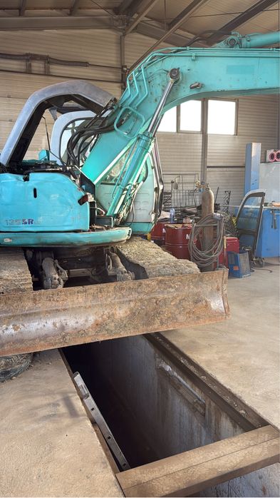 Vand sau schimb Excavator Kobelco