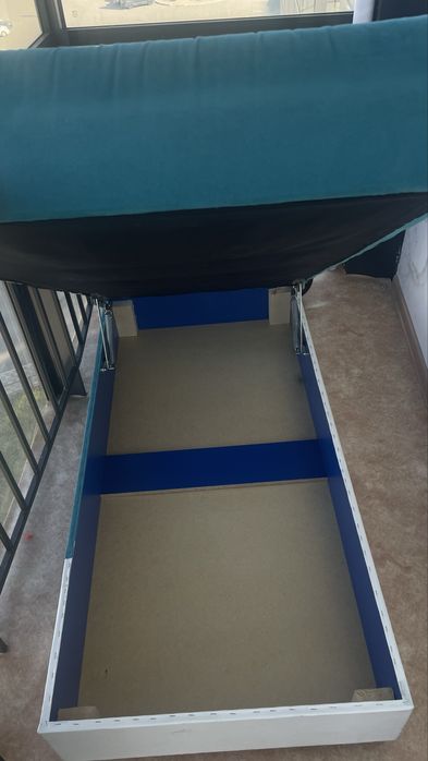 Деткий диван ,кровать