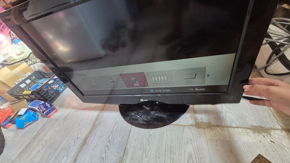 Телевизор диагонал 80см
