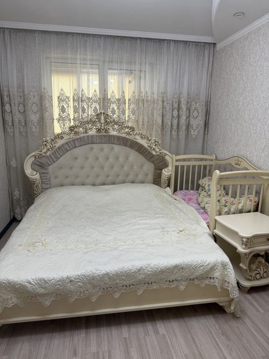 Продам б/у спальний гарнитур