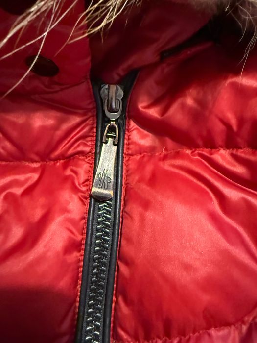 Яке с гъши пух и яка от лисица Moncler