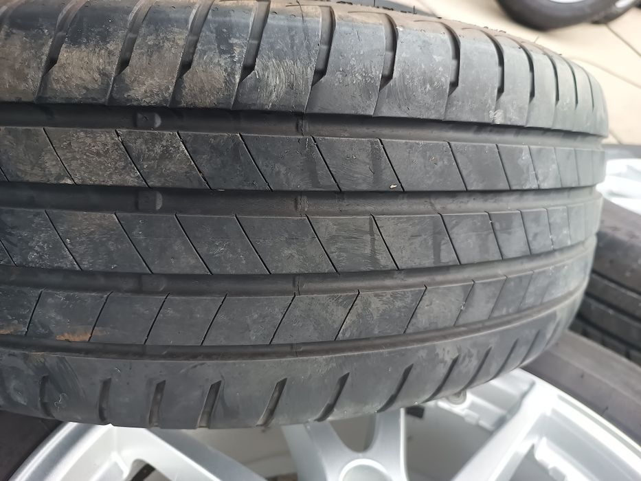 Ланд Ровър, Land Rover 225/65/17