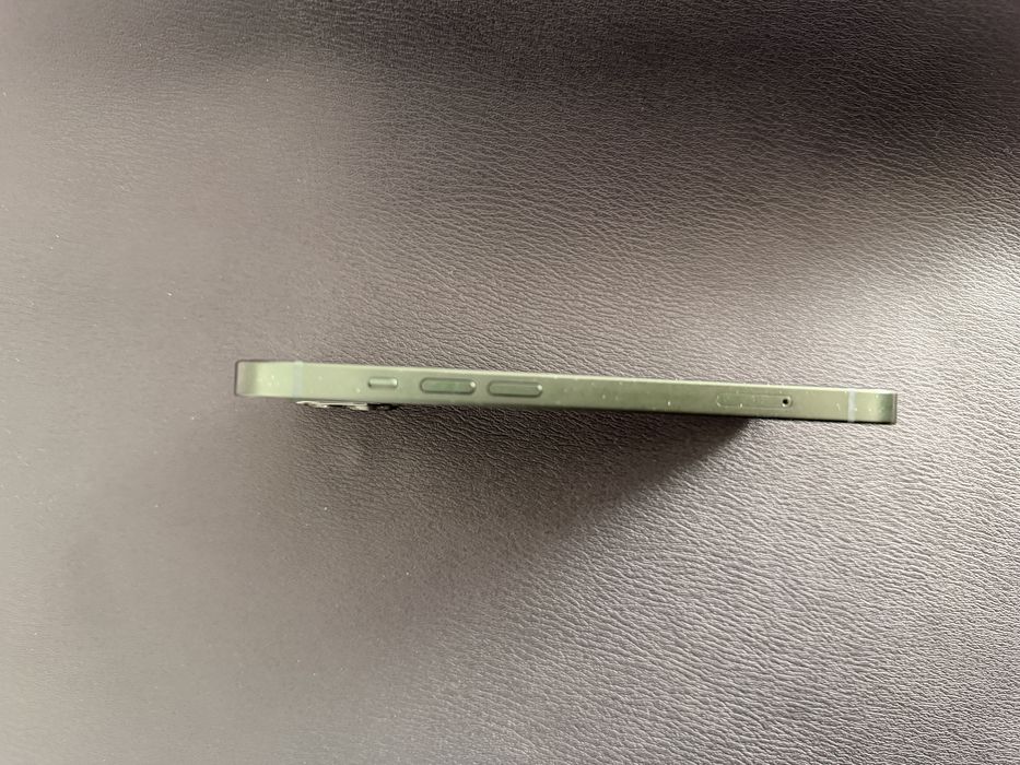 Vand iphone 13 green , 128gb