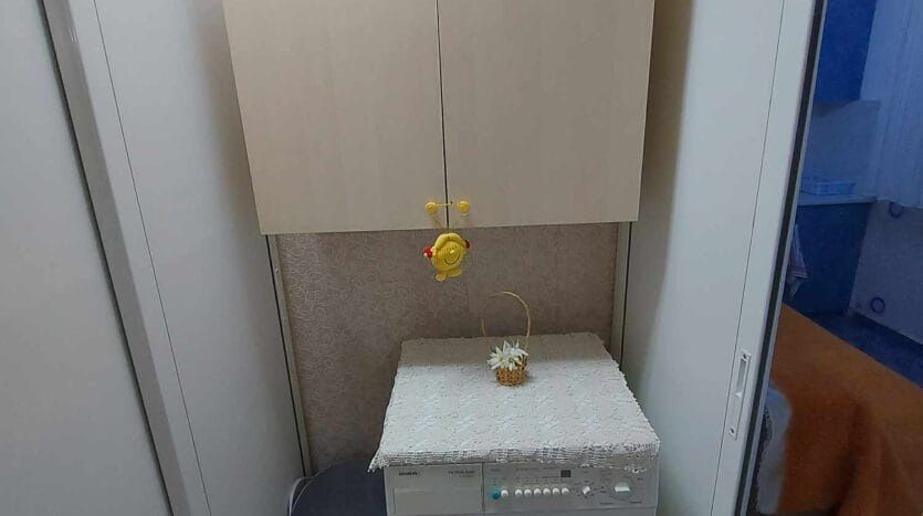 Продава се Двустаен апартамент в Търговище, Запад 2 - 71 кв.м за 1198 €/кв.м - Снимка #2