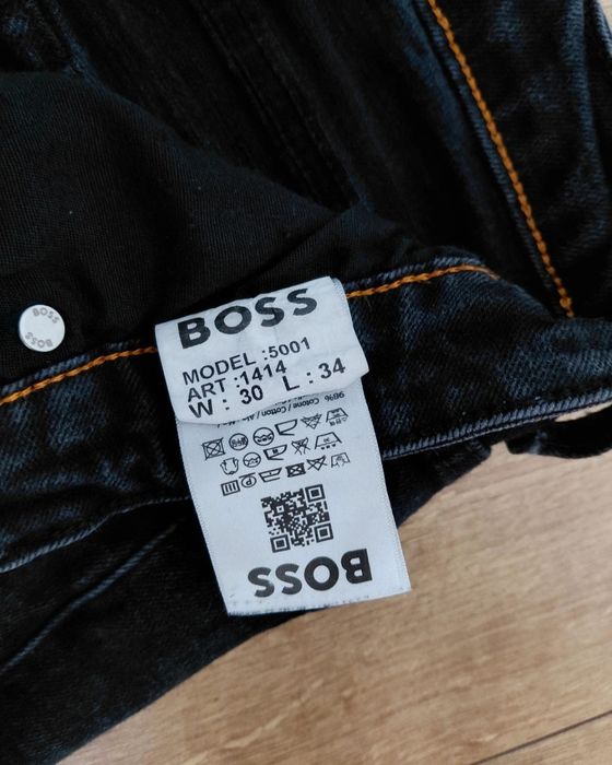 Blugi BOSS  mărimea W 30 L 34