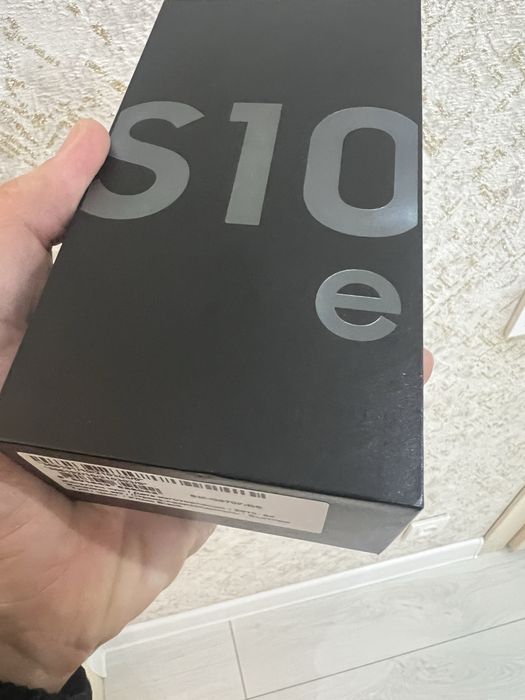 Samsung S10e (память 128гб, ОЗУ 6)