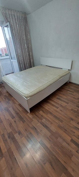 Продаю двуспальную кровать