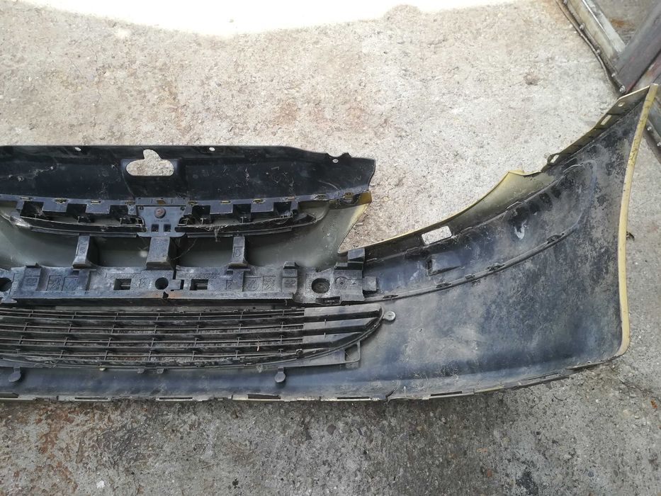 Предна броня Peugeot 307 sw Пежо 307 комби
