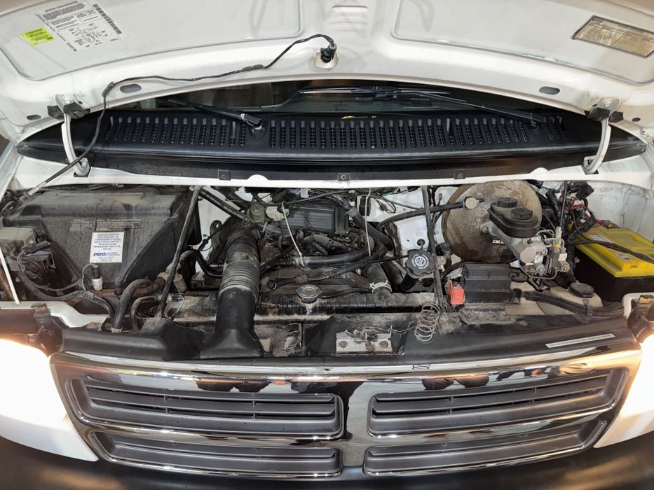Dodge RAM minivan 2500