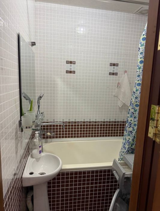 Продается срочно, 4/2/5 на мв.Феруза