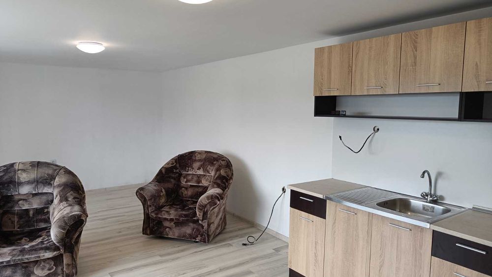 Продава се Къща в Казанлък - 250 кв.м за 714 €/кв.м - Снимка #1