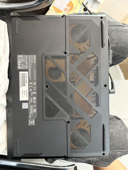 Ноутбук gigabyte g6x 9kg