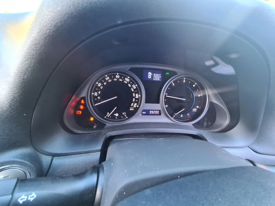 Dezmembrez Lexus is220 din 2010 2.2 diesel 177 cp