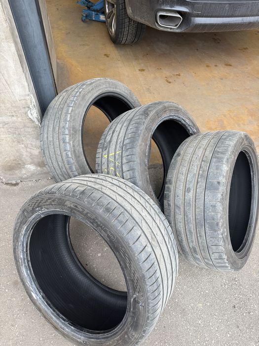 Гуми kumho ecsta 315/35 R20