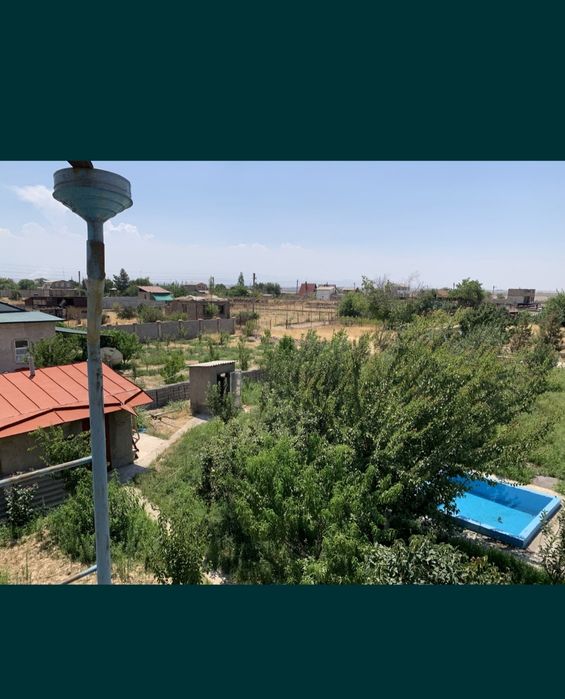 Продаётся Дача 12 соток
3 этажный дом 6 комнат 2 балкона
От Ташкента 4