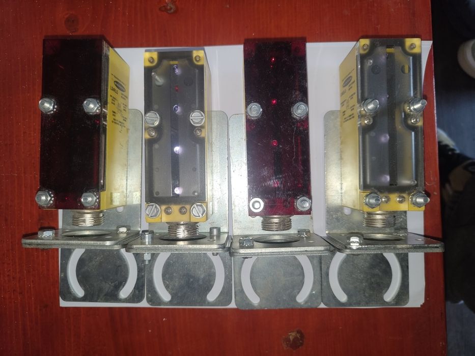 Cortina optica Banner Engineering LS4RLQ (emițător+ receptor)