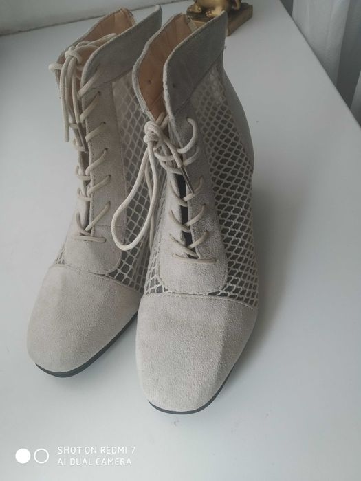 Женская обувь. Новая