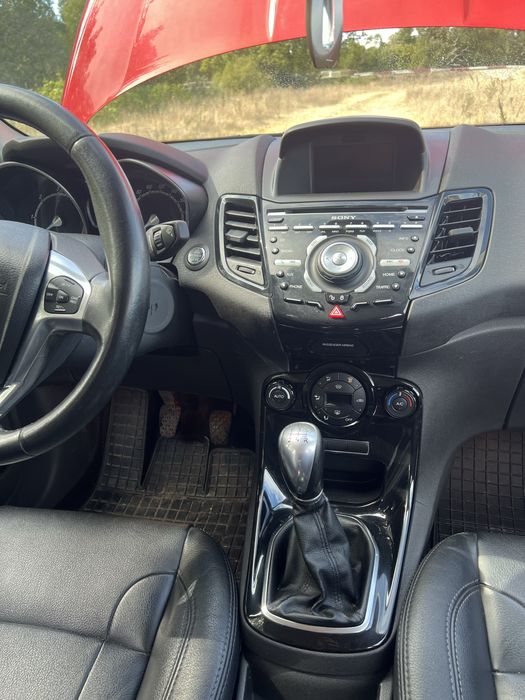 Ford Fiesta Titanium 2013
