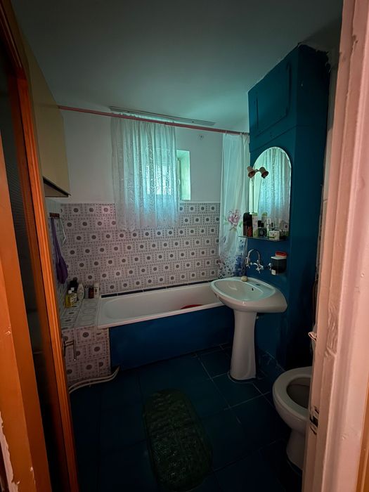 Vand apartament 4 camere