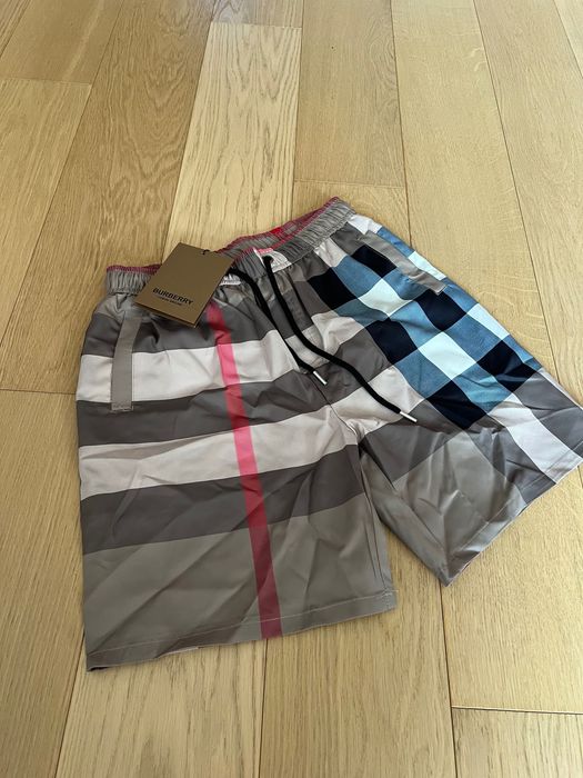 Бански "Burberry"