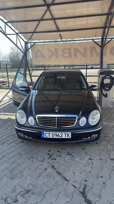 Продавам Mercedes E 2.7