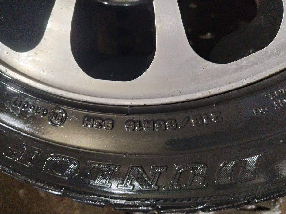 Продам комплект шины Dunlop