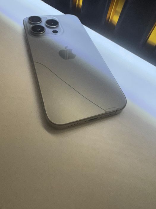 iPhone 15 Pro titanium
