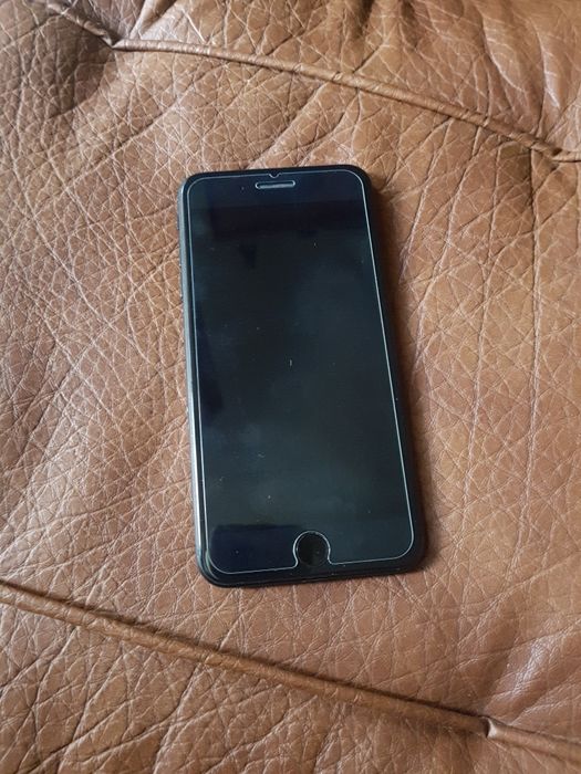 Продавам,  заменям  iPhone 7plus 256