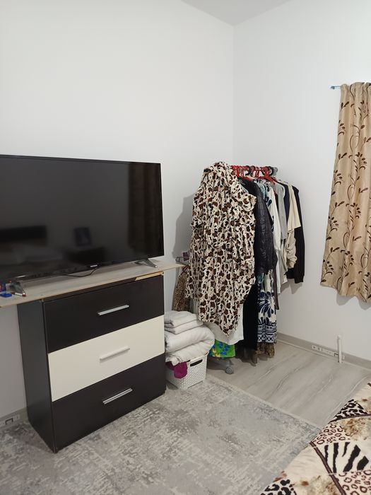 Casa de vânzare, parter , 72 mp amprenta casei , 493 mp curtea