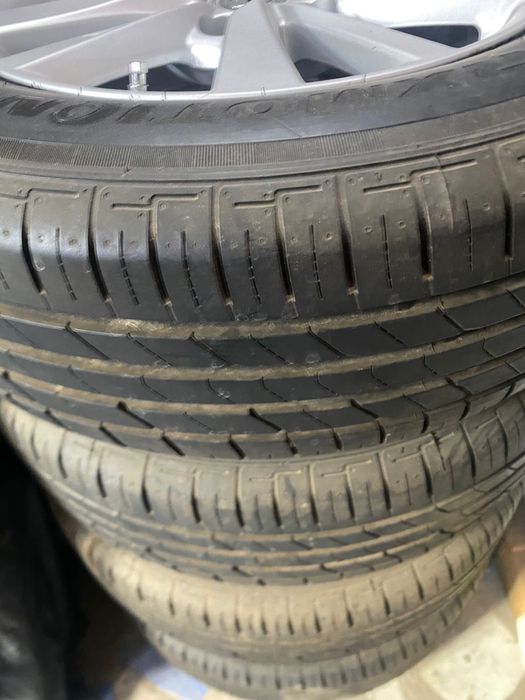 Диски от машины Toyota Camry