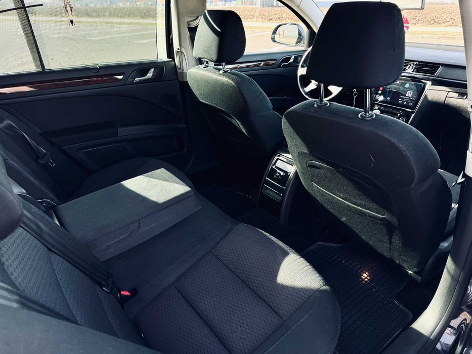 Skoda Superb 2.0TDI Sedan