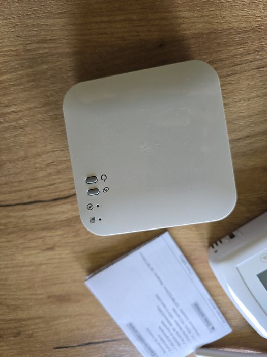 Termostat de ambient inteligent EvoSmart™ WT-08, WI-FI, Controlat Prin Internet/Smartphone, Compatibil Cu Orice Centrala Termica Pe Gas si Electrica