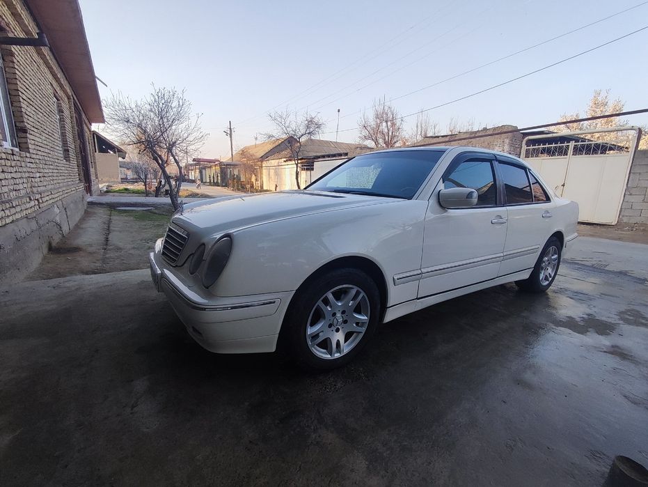 Мерседес бенс 210