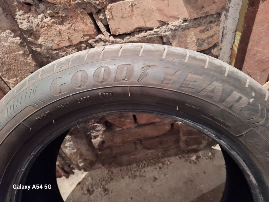 Продавам 4 бр. Гуми Goodyear, 205/55/17, летни