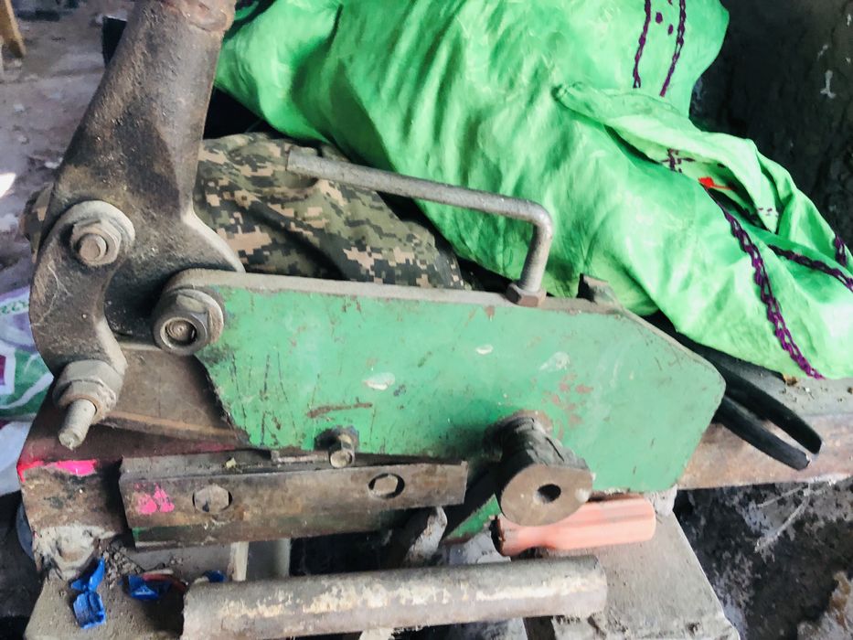 Lentishni plaramani arrasini ulaydigan aparat