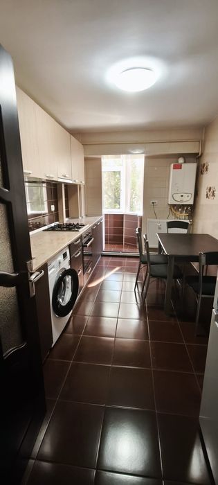 Închiriez apartament cu 2 camere decomandat ,etaj 1/4 , mobilat și utilat . Zona ic frimu lângă biserica Sf Mina