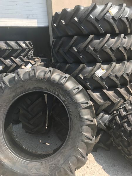 cauciucuri noi livram oriunde in tara 14.9-28 cu 8 pliuri OZKA XYT8
