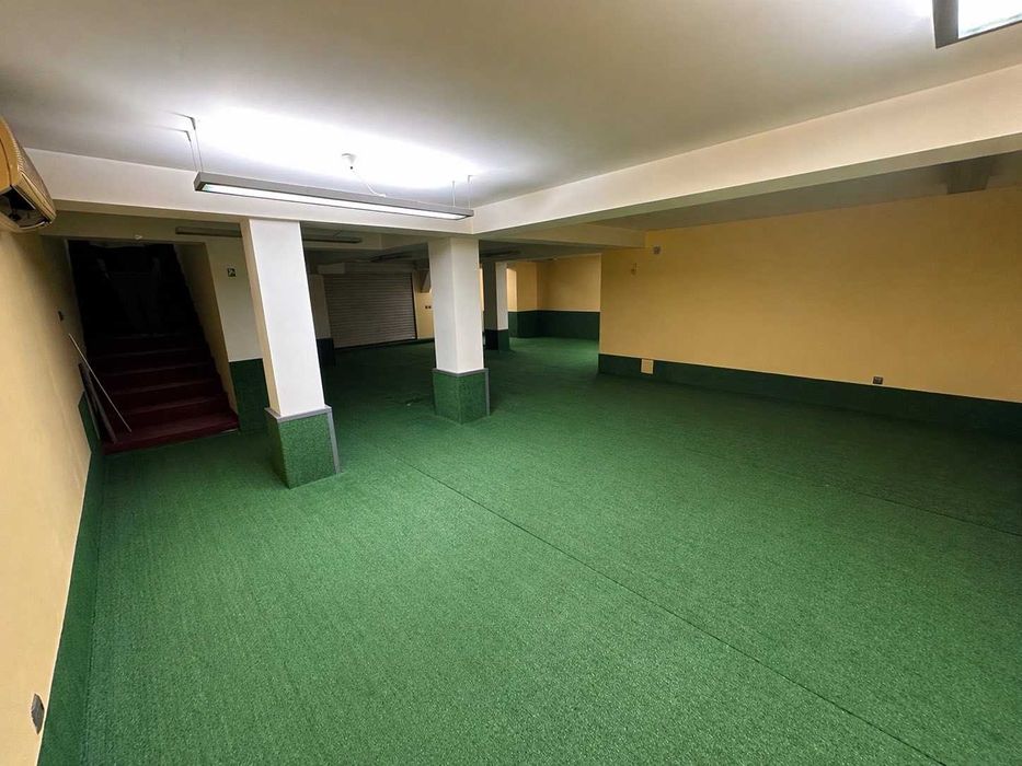 Магазин с голяма витрина в гр.Пловдив - кв. Каменица 1