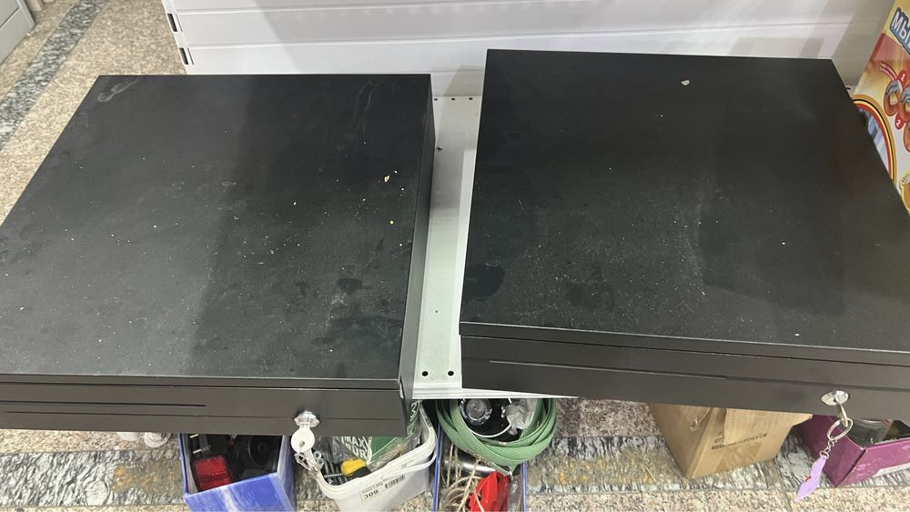 Продам кассовый ящик